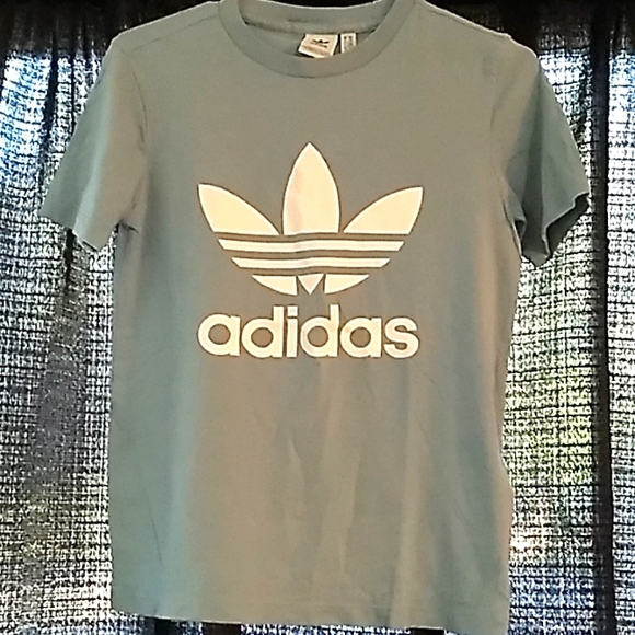 adidas Tops - Adidas T-shirt